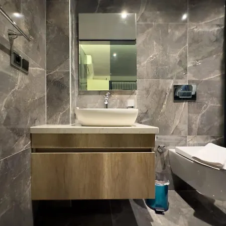 Luxurious W Pool Sauna Patio In *